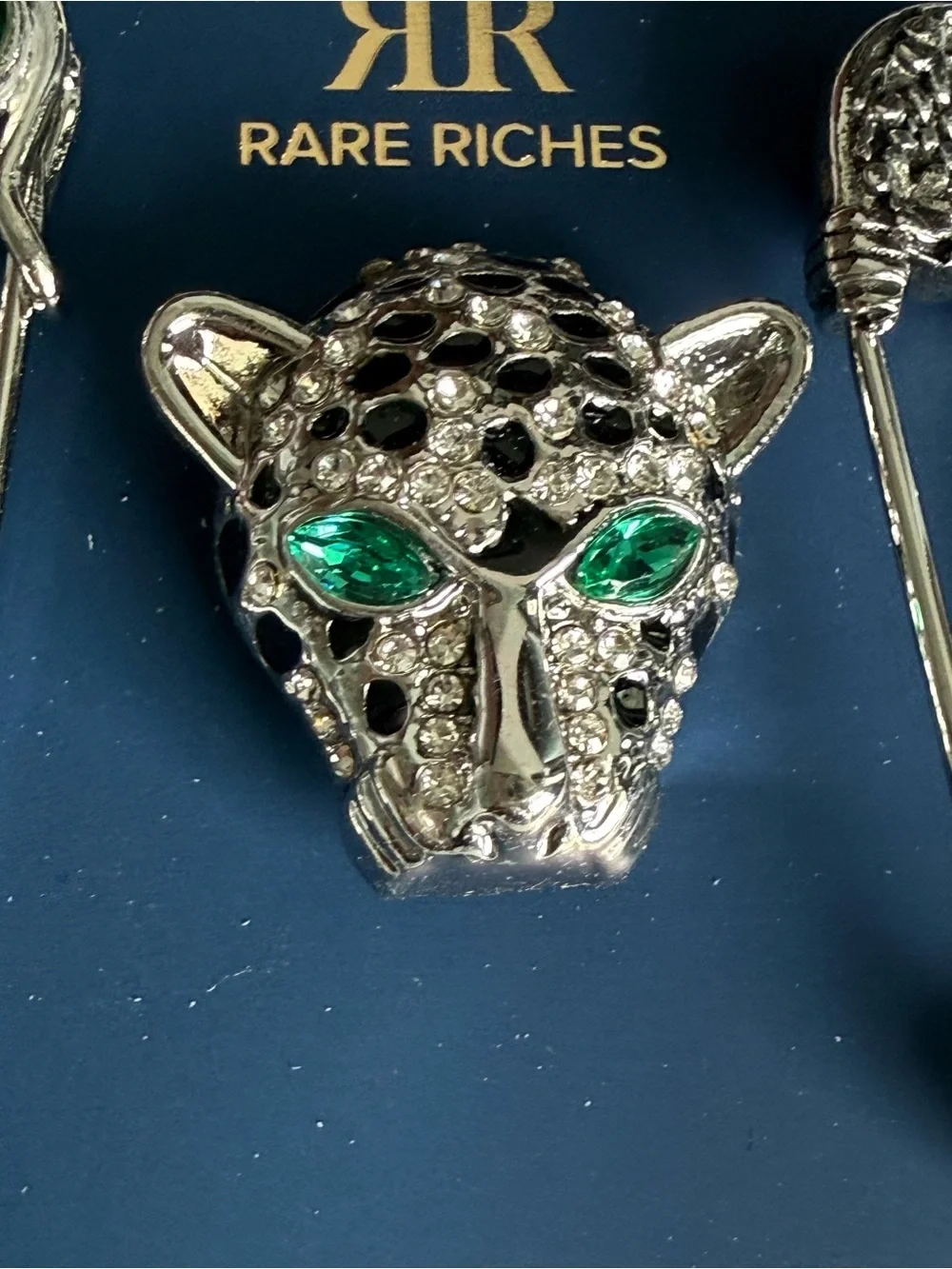 Men's Silver Leopard Head and Green Accented Fashion Pin Set